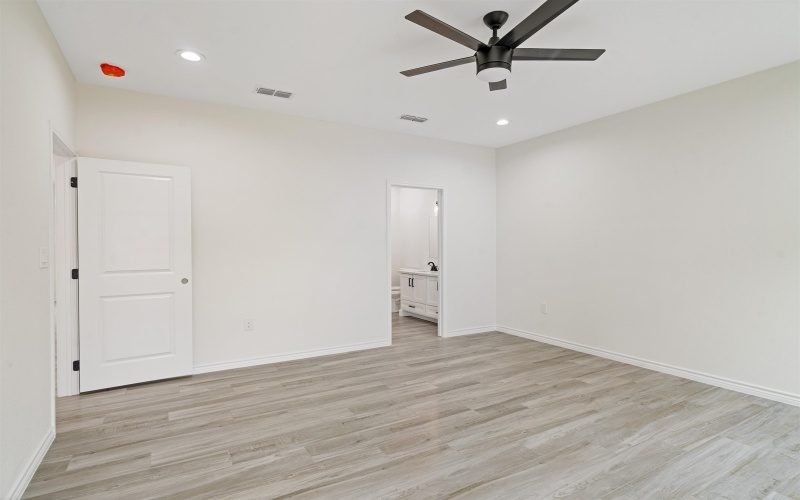406 E Cortinas, Del Rio, TX 78840, 3 Habitaciones Habitaciones , ,2 BañosBaños,Residential,En Venta,406 E Cortinas,207230