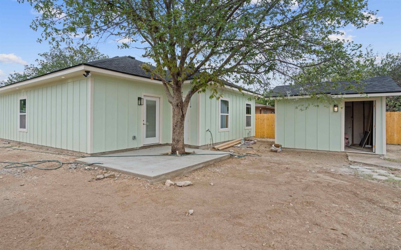 406 E Cortinas, Del Rio, TX 78840, 3 Habitaciones Habitaciones , ,2 BañosBaños,Residential,En Venta,406 E Cortinas,207230