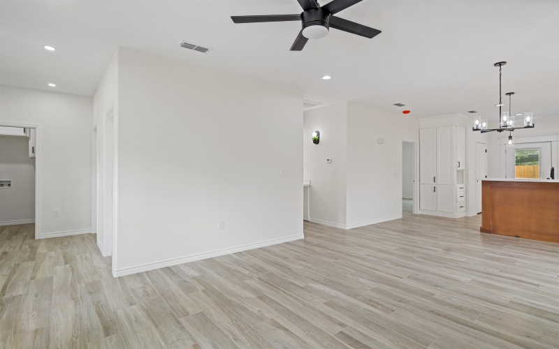 406 E Cortinas, Del Rio, TX 78840, 3 Habitaciones Habitaciones , ,2 BañosBaños,Residential,En Venta,406 E Cortinas,207230