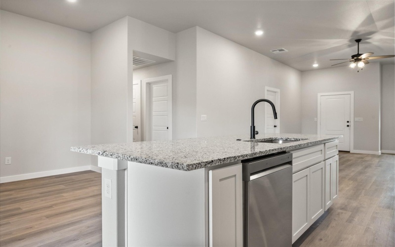 7003 12th Street, Lubbock, TX 79416, 3 Bedrooms Bedrooms, ,2 BathroomsBathrooms,Residential,For Sale,7003 12th Street,202557204