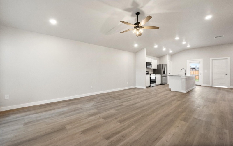7003 12th Street, Lubbock, TX 79416, 3 Bedrooms Bedrooms, ,2 BathroomsBathrooms,Residential,For Sale,7003 12th Street,202557204