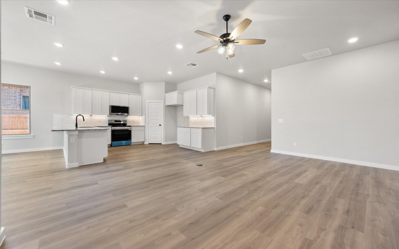 303 E 25th Street, Wolfforth, TX 79382, 4 Bedrooms Bedrooms, ,2 BathroomsBathrooms,Residential,For Sale,303 E 25th Street,202557207