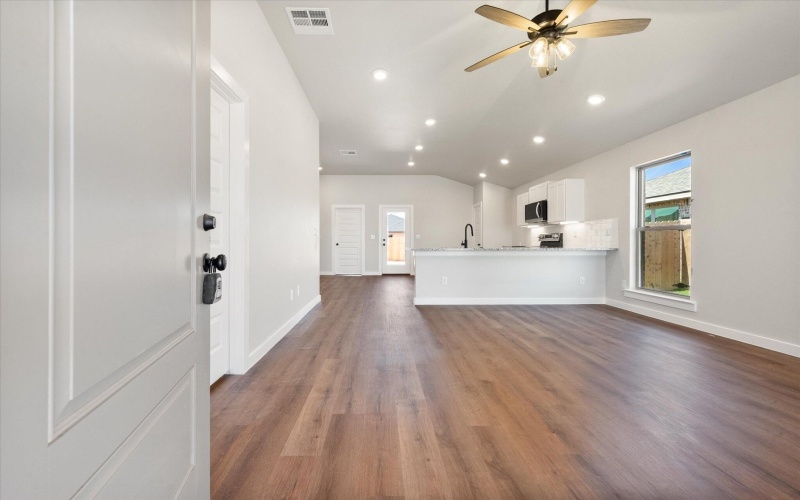 2210 134th Street, Lubbock, TX 79423, 3 Bedrooms Bedrooms, ,2 BathroomsBathrooms,Residential,For Sale,2210 134th Street,202557263