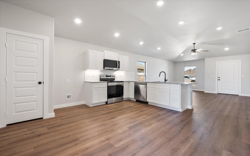 2210 134th Street, Lubbock, TX 79423, 3 Bedrooms Bedrooms, ,2 BathroomsBathrooms,Residential,For Sale,2210 134th Street,202557263