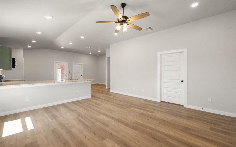 2204 134th Street, Lubbock, TX 79423, 3 Bedrooms Bedrooms, ,2 BathroomsBathrooms,Residential,For Sale,2204 134th Street,202557265