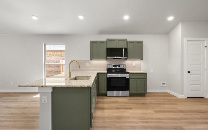 2204 134th Street, Lubbock, TX 79423, 3 Bedrooms Bedrooms, ,2 BathroomsBathrooms,Residential,For Sale,2204 134th Street,202557265