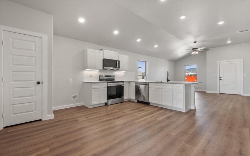 2312 133rd Street, Lubbock, TX 79423, 3 Bedrooms Bedrooms, ,2 BathroomsBathrooms,Residential,For Sale,2312 133rd Street,202557273