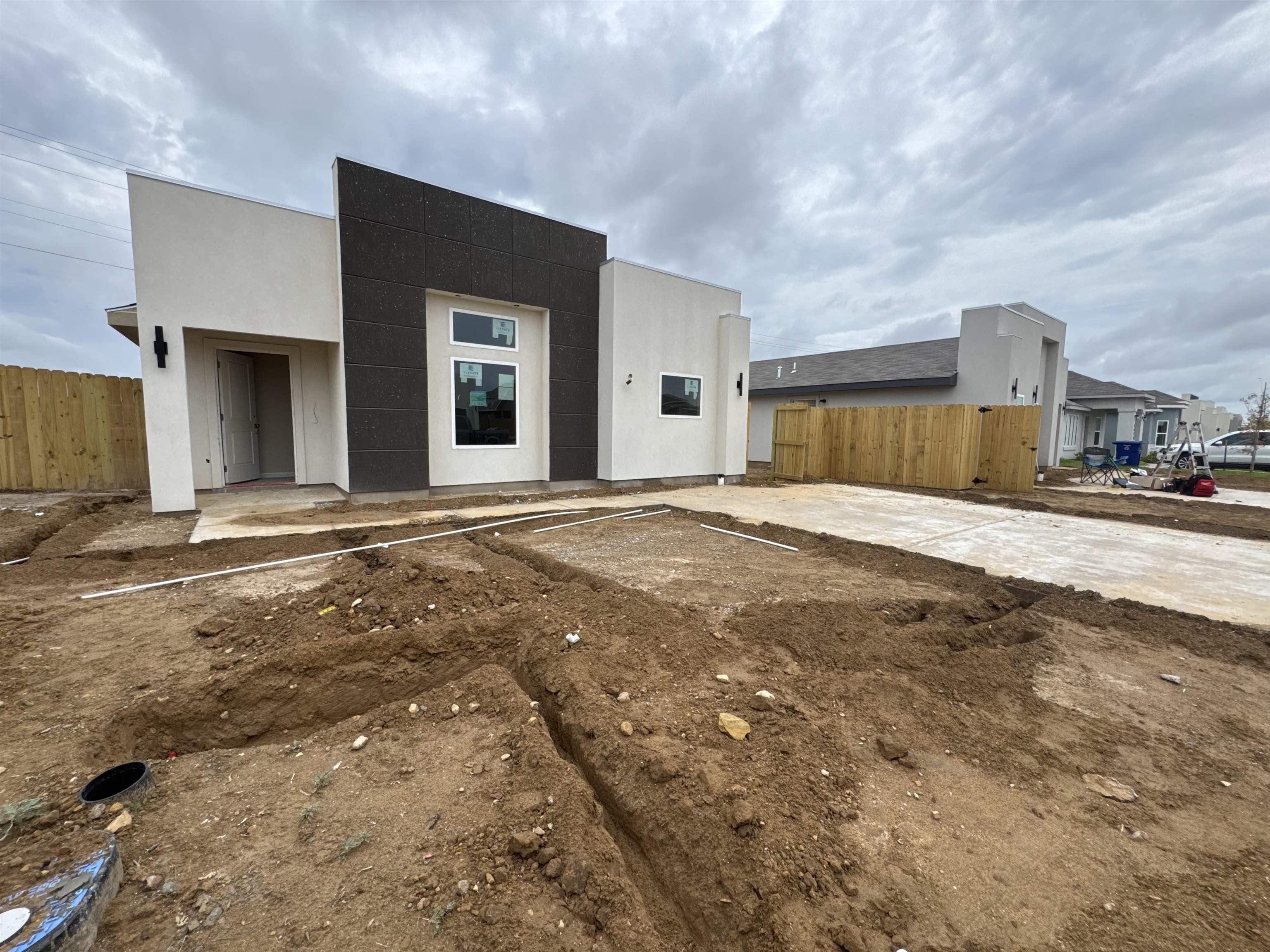 1619 Tutor Dr., Laredo, TX 78046, 3 Bedrooms Bedrooms, ,2 BathroomsBathrooms,Residential,For Sale,1619 Tutor Dr.,20252846