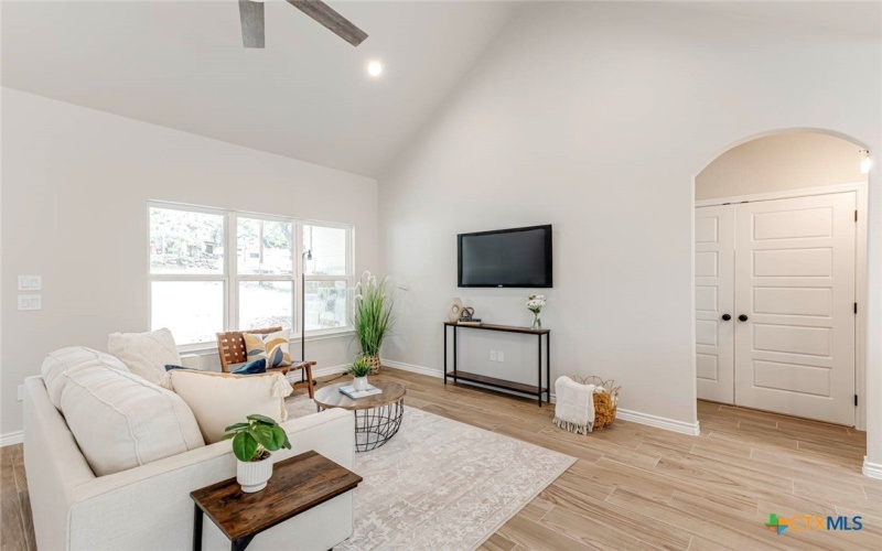 294 Lighthouse, Canyon Lake, TX 78133, 3 Bedrooms Bedrooms, ,2 BathroomsBathrooms,Residential,For Sale,294 Lighthouse,0,585448