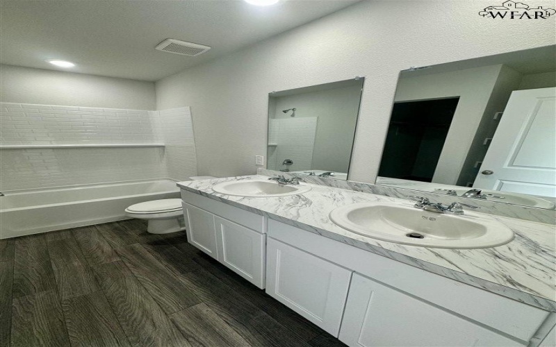 2346 TINKER TRAIL, Wichita Falls, TX 76306, 5 Bedrooms Bedrooms, ,3 BathroomsBathrooms,Residential,For Sale,2346 TINKER TRAIL,179280