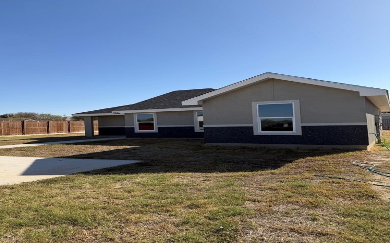 2874 Garden View Dr., Eagle Pass, TX 78852, 3 Habitaciones Habitaciones , ,2 BañosBaños,Residential,En Venta,2874 Garden View Dr.,0,81412