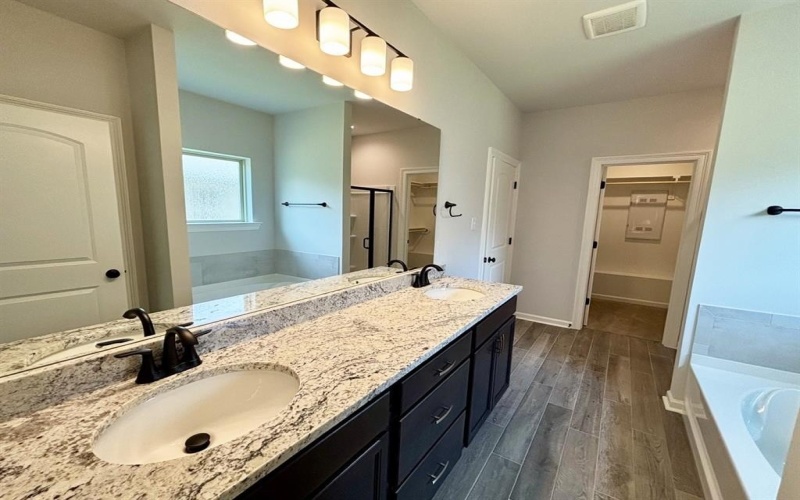 426 Zinfandel Place, Haughton, LA 71037, 3 Bedrooms Bedrooms, ,2 BathroomsBathrooms,Residential,For Sale,426 Zinfandel Place,0,20988397