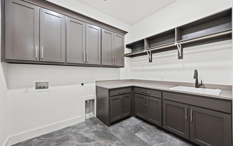 7061 The Resort Drive, Fort Worth, TX 76179, 5 Bedrooms Bedrooms, ,5 BathroomsBathrooms,Residential,For Sale,7061 The Resort Drive,20988478