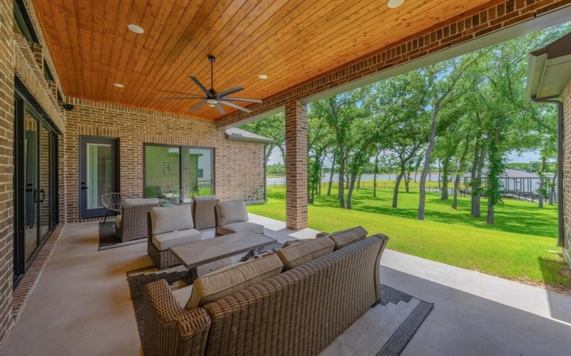 7061 The Resort Drive, Fort Worth, TX 76179, 5 Bedrooms Bedrooms, ,5 BathroomsBathrooms,Residential,For Sale,7061 The Resort Drive,20988478