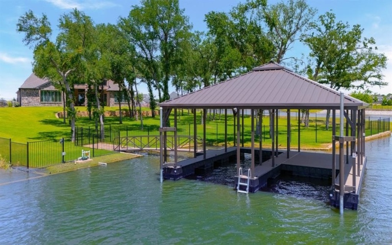 7061 The Resort Drive, Fort Worth, TX 76179, 5 Bedrooms Bedrooms, ,5 BathroomsBathrooms,Residential,For Sale,7061 The Resort Drive,20988478