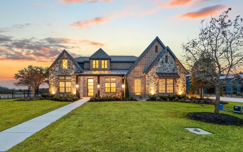 7061 The Resort Drive, Fort Worth, TX 76179, 5 Bedrooms Bedrooms, ,5 BathroomsBathrooms,Residential,For Sale,7061 The Resort Drive,20988478
