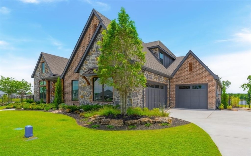 7061 The Resort Drive, Fort Worth, TX 76179, 5 Bedrooms Bedrooms, ,5 BathroomsBathrooms,Residential,For Sale,7061 The Resort Drive,20988478