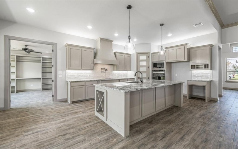 3701 Tremont Lane, Granbury, TX 76049, 4 Bedrooms Bedrooms, ,3 BathroomsBathrooms,Residential,For Sale,3701 Tremont Lane,20988569