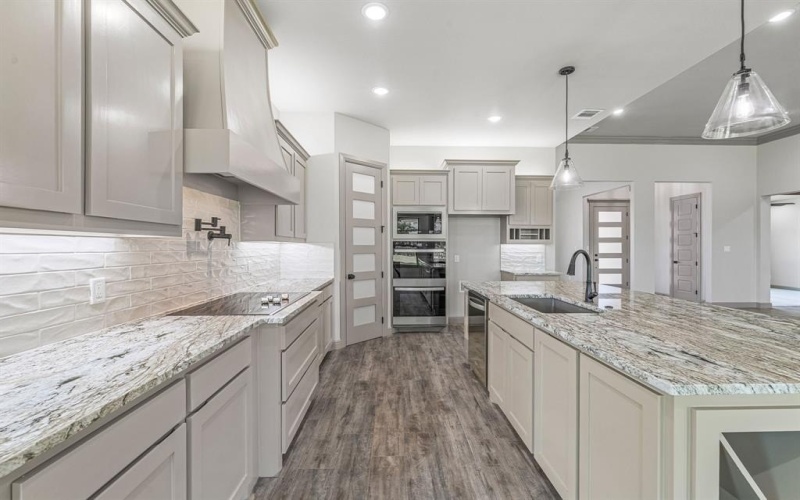 3701 Tremont Lane, Granbury, TX 76049, 4 Bedrooms Bedrooms, ,3 BathroomsBathrooms,Residential,For Sale,3701 Tremont Lane,20988569