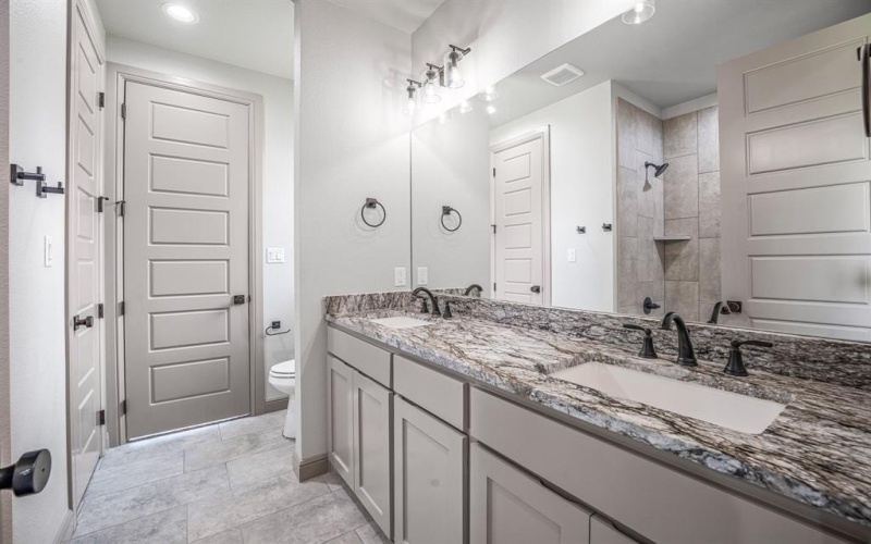 3701 Tremont Lane, Granbury, TX 76049, 4 Bedrooms Bedrooms, ,3 BathroomsBathrooms,Residential,For Sale,3701 Tremont Lane,20988569