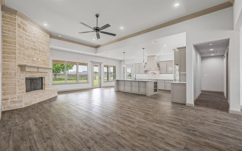3701 Tremont Lane, Granbury, TX 76049, 4 Bedrooms Bedrooms, ,3 BathroomsBathrooms,Residential,For Sale,3701 Tremont Lane,20988569