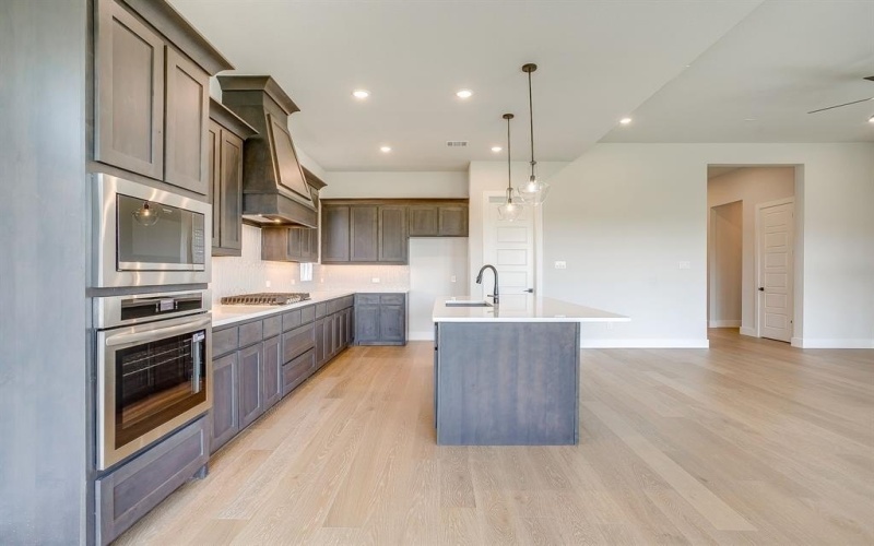 1660 Cedar Elm Way, Burleson, TX 76028, 4 Habitaciones Habitaciones , ,2 BañosBaños,Residential,En Venta,1660 Cedar Elm Way,0,20988661