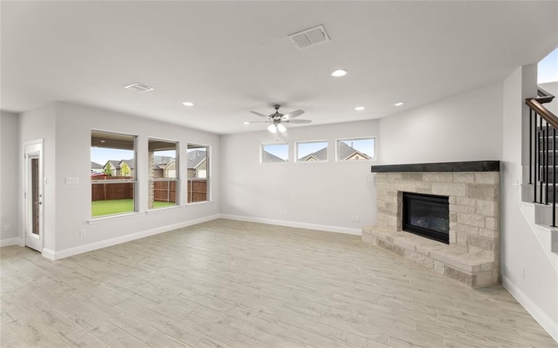 1125 Foxtail Drive, Justin, TX 76247, 4 Habitaciones Habitaciones , ,3 BañosBaños,Residential,En Venta,1125 Foxtail Drive,20988697