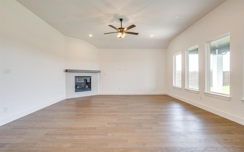 1652 Sequoia Way, Burleson, TX 76028, 4 Bedrooms Bedrooms, ,3 BathroomsBathrooms,Residential,For Sale,1652 Sequoia Way,0,20988707