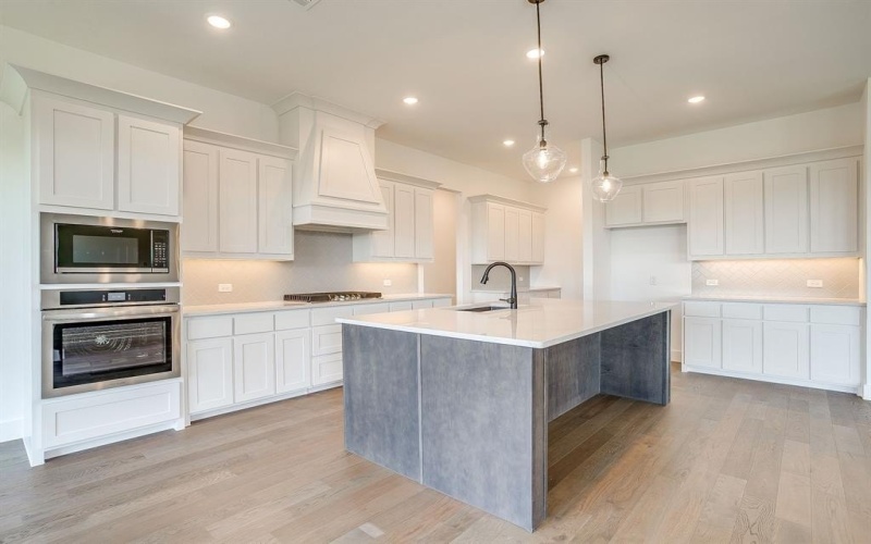 1652 Sequoia Way, Burleson, TX 76028, 4 Bedrooms Bedrooms, ,3 BathroomsBathrooms,Residential,For Sale,1652 Sequoia Way,0,20988707