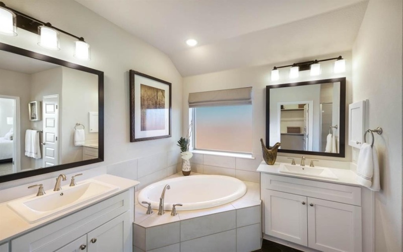 1866 Silver Birch Road, Waxahachie, TX 75165, 4 Bedrooms Bedrooms, ,3 BathroomsBathrooms,Residential,For Sale,1866 Silver Birch Road,20988807