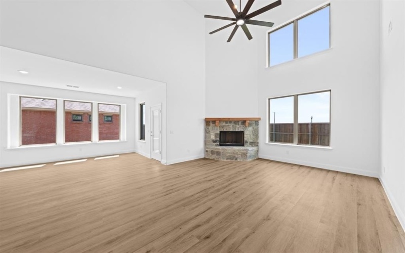 1952 Nightfall Drive, Venus, TX 76009, 5 Bedrooms Bedrooms, ,5 BathroomsBathrooms,Residential,For Sale,1952 Nightfall Drive,20988937