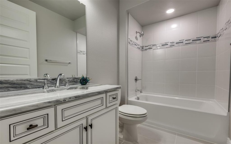 10008 Baywood Court, Denton, TX 76207, 2 Bedrooms Bedrooms, ,2 BathroomsBathrooms,Residential,For Sale,10008 Baywood Court,20982877