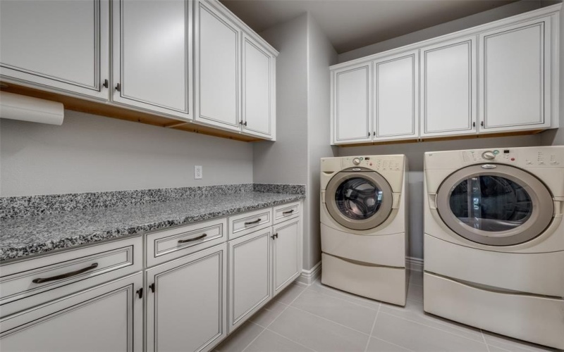 10008 Baywood Court, Denton, TX 76207, 2 Bedrooms Bedrooms, ,2 BathroomsBathrooms,Residential,For Sale,10008 Baywood Court,20982877