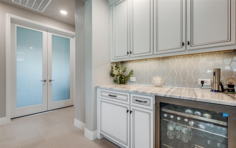 10008 Baywood Court, Denton, TX 76207, 2 Bedrooms Bedrooms, ,2 BathroomsBathrooms,Residential,For Sale,10008 Baywood Court,20982877