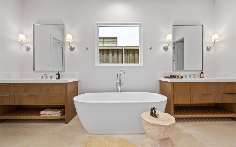 7523 Robin Road, Dallas, TX 75209, 4 Habitaciones Habitaciones , ,5 BañosBaños,Residential,En Venta,7523 Robin Road,20985863
