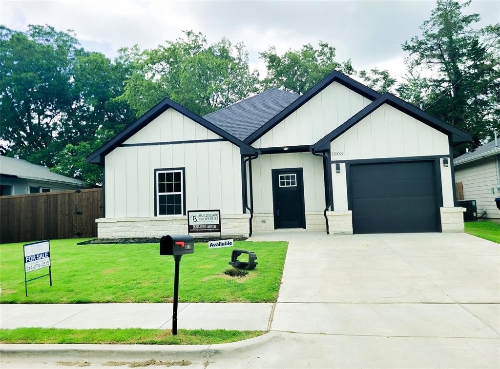 1903 King Street, Greenville, TX 75401, 3 Bedrooms Bedrooms, ,2 BathroomsBathrooms,Residential,For Sale,1903 King Street,20986511