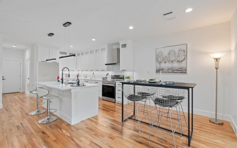 535 Crete Street, Dallas, TX 75203, 4 Bedrooms Bedrooms, ,3 BathroomsBathrooms,Residential,For Sale,535 Crete Street,20987647