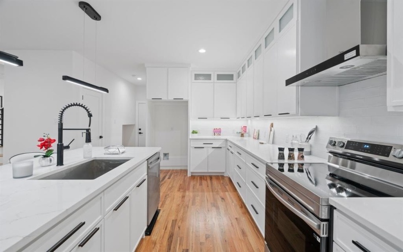 535 Crete Street, Dallas, TX 75203, 4 Bedrooms Bedrooms, ,3 BathroomsBathrooms,Residential,For Sale,535 Crete Street,20987647