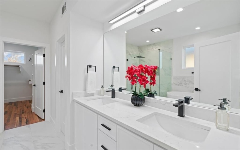 535 Crete Street, Dallas, TX 75203, 4 Bedrooms Bedrooms, ,3 BathroomsBathrooms,Residential,For Sale,535 Crete Street,20987647