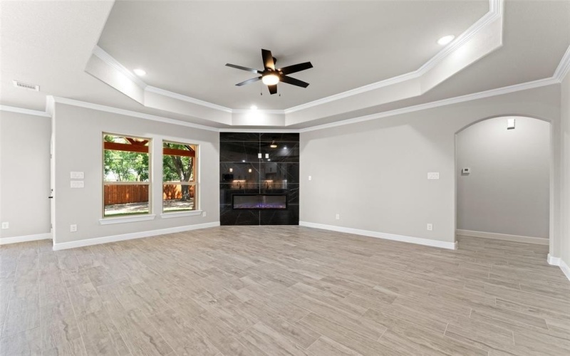 1806 AVENUE F, Grand Prairie, TX 75051, 4 Habitaciones Habitaciones , ,2 BañosBaños,Residential,En Venta,1806 AVENUE F,20987846
