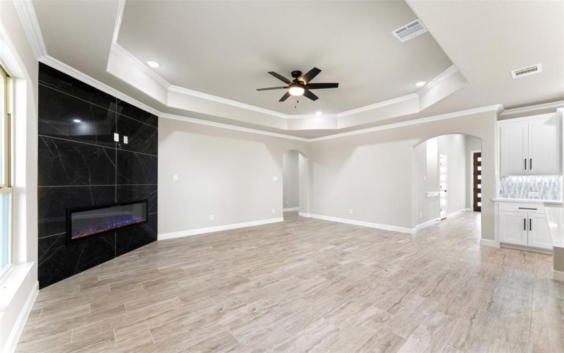 1806 AVENUE F, Grand Prairie, TX 75051, 4 Habitaciones Habitaciones , ,2 BañosBaños,Residential,En Venta,1806 AVENUE F,20987846