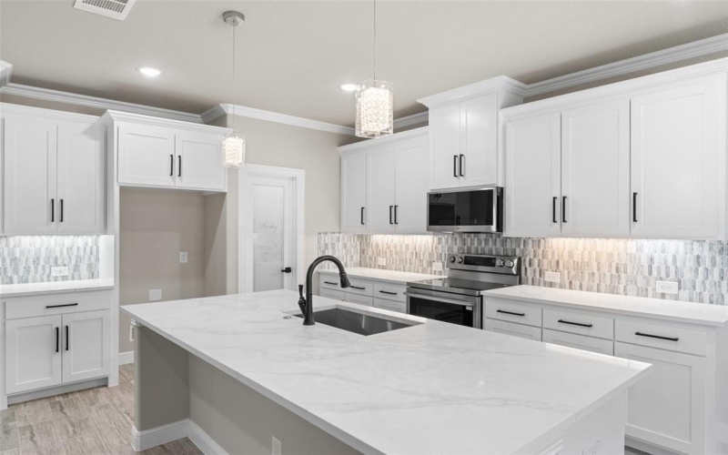 1806 AVENUE F, Grand Prairie, TX 75051, 4 Habitaciones Habitaciones , ,2 BañosBaños,Residential,En Venta,1806 AVENUE F,20987846