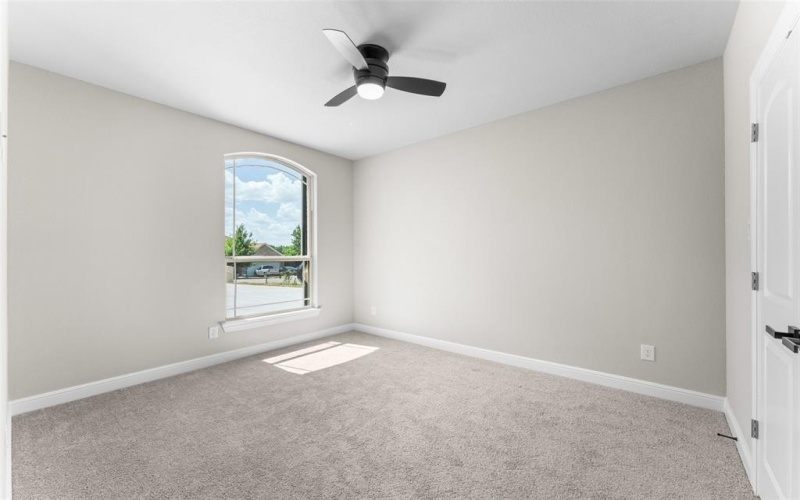 1806 AVENUE F, Grand Prairie, TX 75051, 4 Habitaciones Habitaciones , ,2 BañosBaños,Residential,En Venta,1806 AVENUE F,20987846