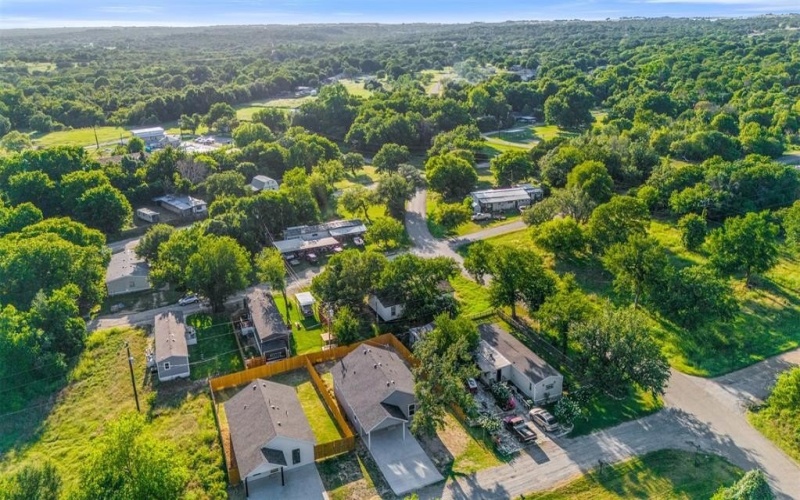 5704 Arkansas Trail, Granbury, TX 76048, 3 Bedrooms Bedrooms, ,2 BathroomsBathrooms,Residential,For Sale,5704 Arkansas Trail,20987854