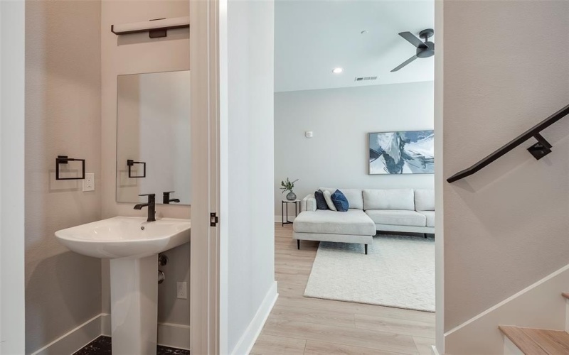4440 Scurry Street #3, Dallas, TX 75204, 2 Bedrooms Bedrooms, ,2 BathroomsBathrooms,Residential Multi Family,For Sale,4440 Scurry Street,20987900