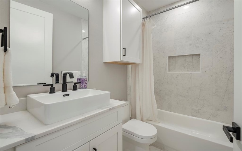 4440 Scurry Street #3, Dallas, TX 75204, 2 Bedrooms Bedrooms, ,2 BathroomsBathrooms,Residential Multi Family,For Sale,4440 Scurry Street,20987900