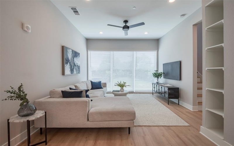 4440 Scurry Street #3, Dallas, TX 75204, 2 Bedrooms Bedrooms, ,2 BathroomsBathrooms,Residential Multi Family,For Sale,4440 Scurry Street,20987900