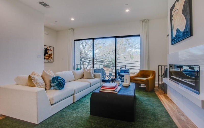 805 Pavillon Street #108, Dallas, TX 75204, 3 Bedrooms Bedrooms, ,3 BathroomsBathrooms,Residential,For Sale,805 Pavillon Street,20988239