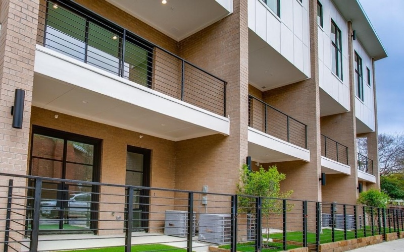 805 Pavillon Street #108, Dallas, TX 75204, 3 Bedrooms Bedrooms, ,3 BathroomsBathrooms,Residential,For Sale,805 Pavillon Street,20988239