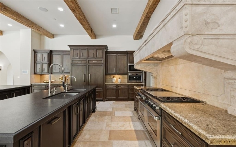690 S Peytonville Avenue, Southlake, TX 76092, 5 Bedrooms Bedrooms, ,6 BathroomsBathrooms,Residential,For Sale,690 S Peytonville Avenue,20988329